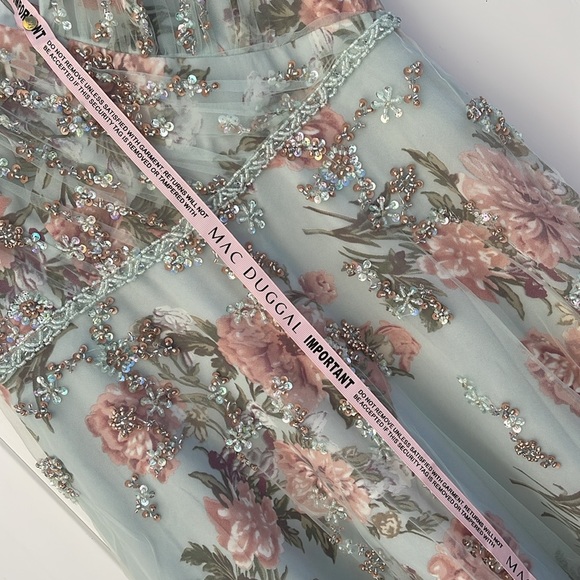 Mac Duggal - Blue Multi Floral Flutter Sleeve V-Neck Maxi Dress - Size 10 - Picture 7 of 17